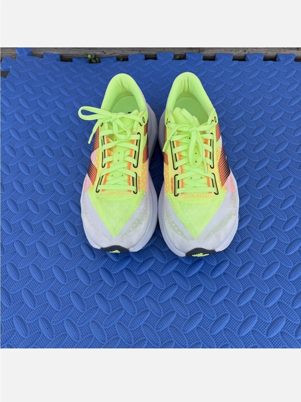 New Balance Fuel Cell Rebel v4 Women's Running Sneakers - Picture 2 of 11